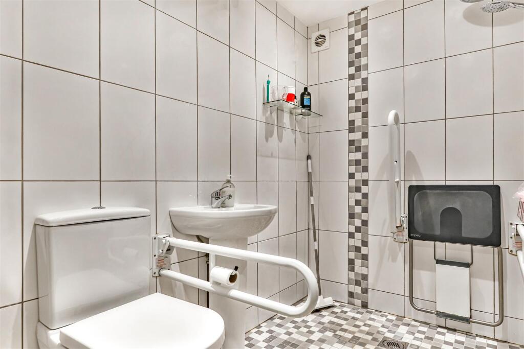 Additional image 8 of Gleneagles Avenue, Lower Parkstone, Poole
