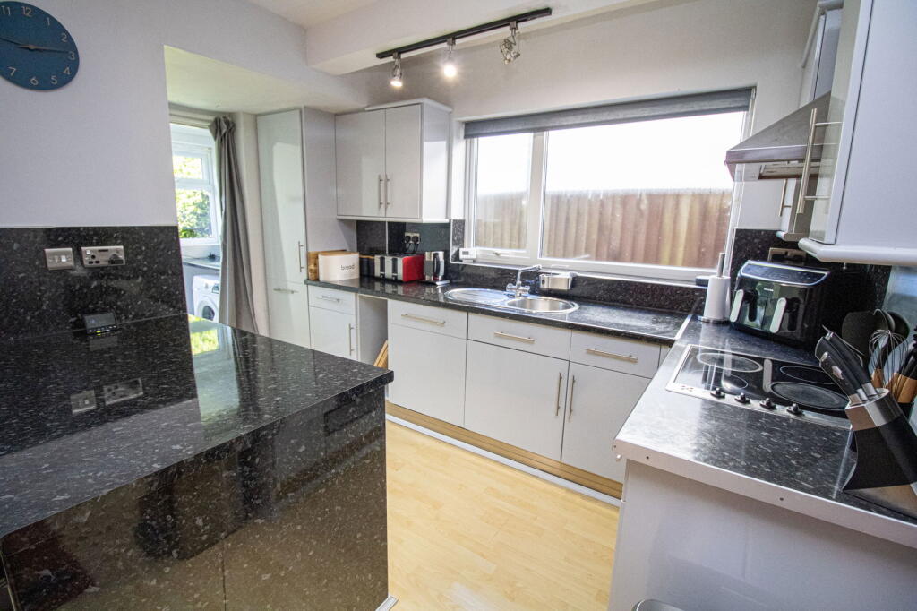 Additional image 4 of Pierce Avenue, Solihull, B92 7JZ