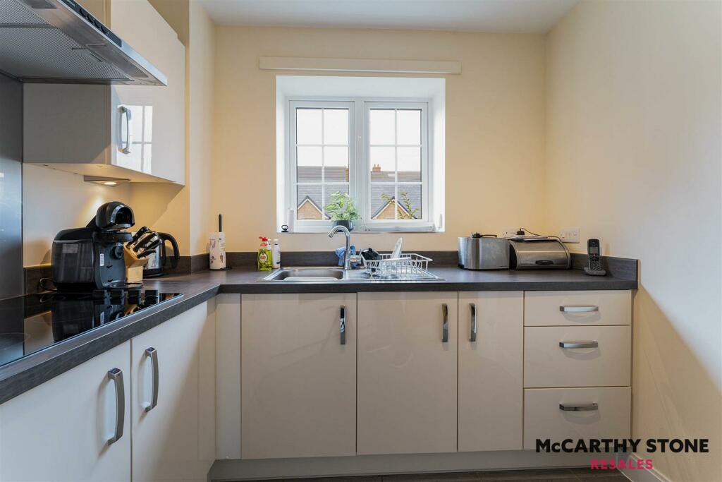 Additional image 7 of Roslyn Court, Lisle Lane, Ely, Cambridgeshire, CB7 4FA
