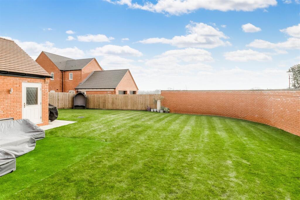 Additional image 28 of Wilson Close, Newton Regis, B79