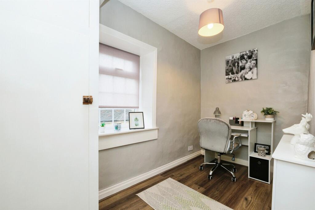 Additional image 6 of New Line, Bradford