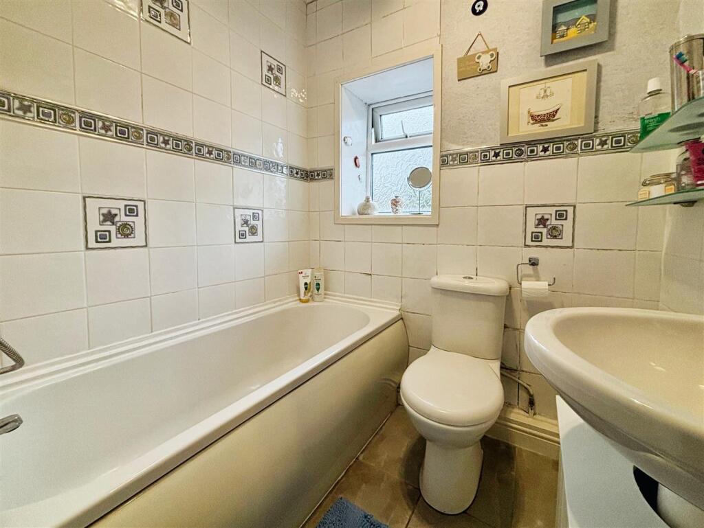 Additional image 8 of Harrogate Road, Bradford, BD2 3DY