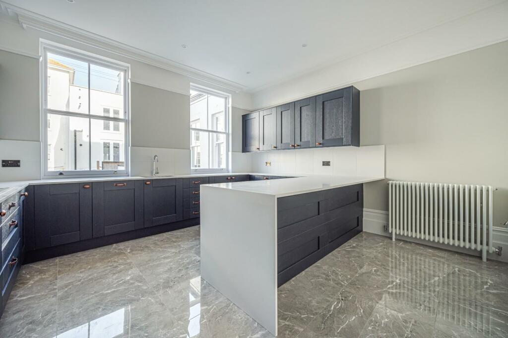 Howard Square, Eastbourne