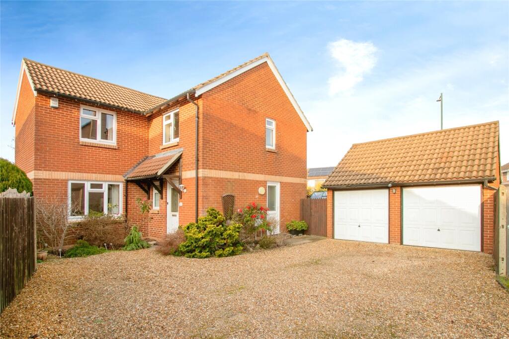 Landford Gardens, THROOP, Bounemouth, Dorset, BH8