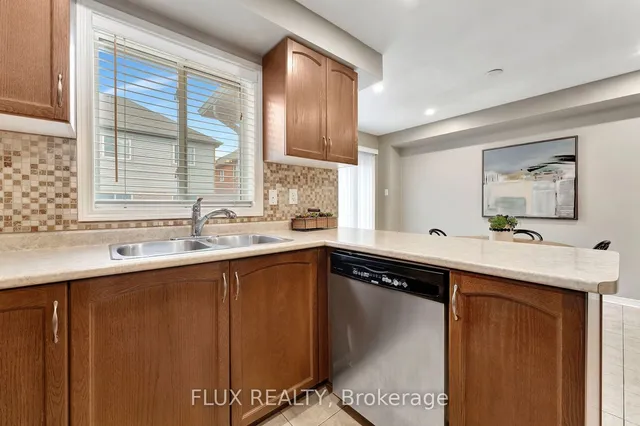 Additional image 10 of 399 HOBBS Cres