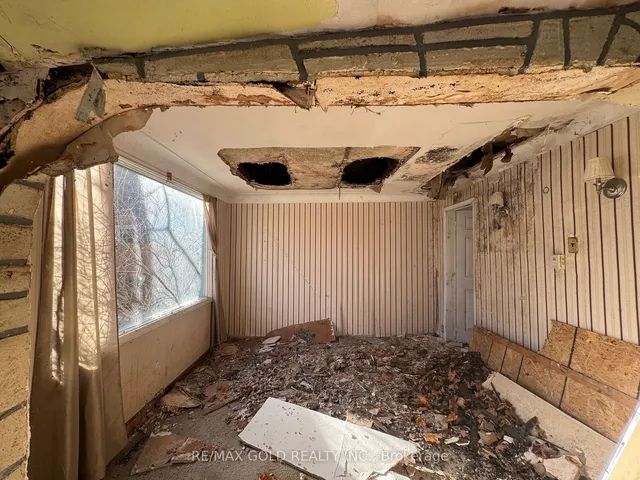Additional image 15 of 1040 Brook View Ave