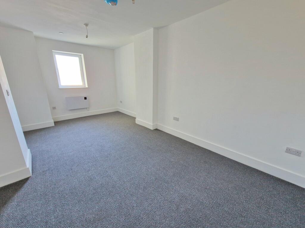 Additional image 7 of FLAT 2, 90 JOHN STREET, PORTHCAWL, CF36 3DT