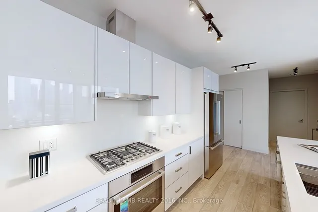 Additional image 10 of 458 Richmond St Unit 1702