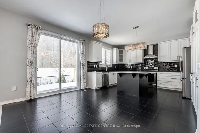 Additional image 12 of 340 Falling Green Cres