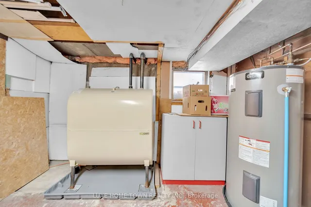 Additional image 22 of 102 Brenda Cres