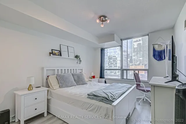 Additional image 15 of 30 Grand Trunk Cres Unit 1203
