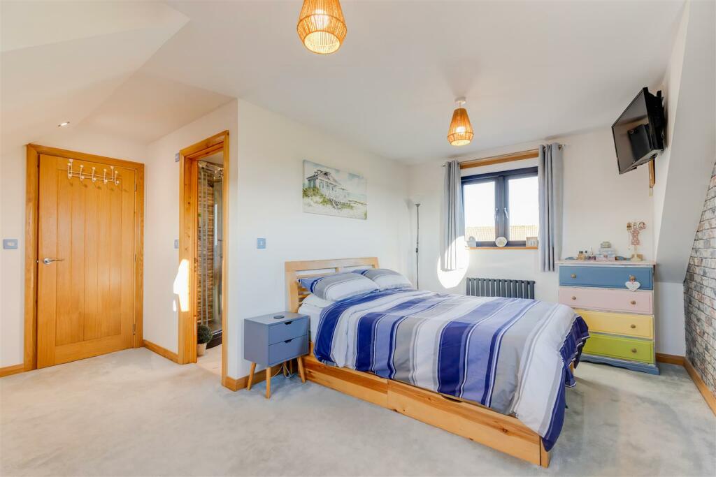 Additional image 25 of Cypress Gardens, Porthcawl, Bridgend County Borough, CF36 5BZ