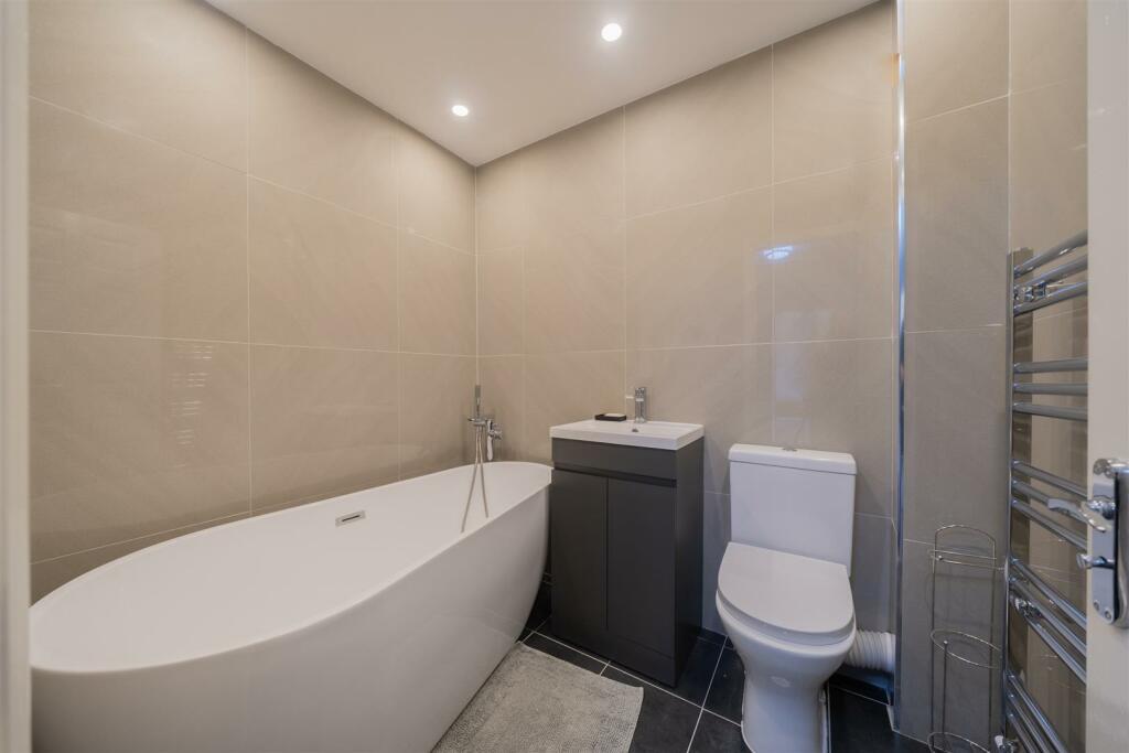 Additional image 23 of East O' Hills Close, Heswall, Wirral, CH60