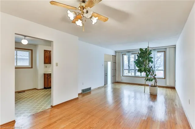 Additional image 9 of 15 Queensbury Dr