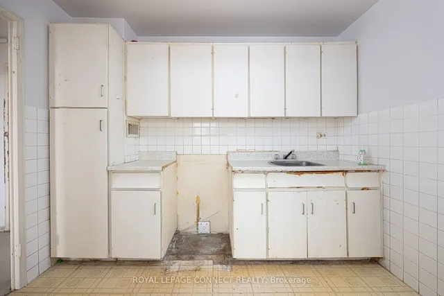 Additional image 10 of 580 Christie St Unit 707