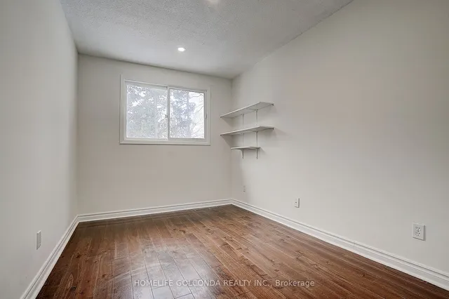 Additional image 13 of 38 Applegate Cres