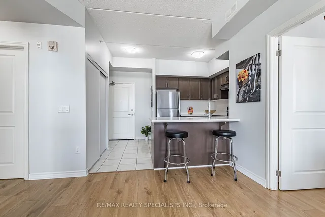 Additional image 19 of 640 Sauve St Unit 221