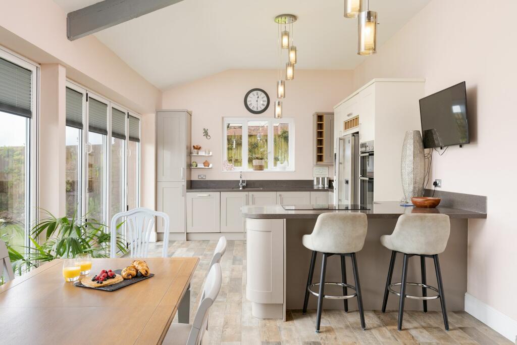 Additional image 30 of Hillcrest, Erw Hir, Llantrisant, Pontyclun