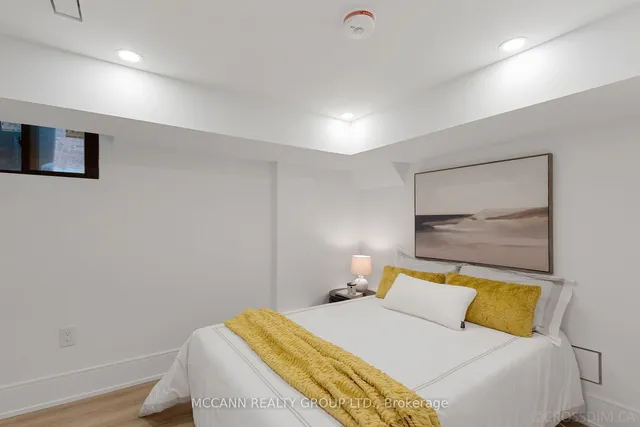 Additional image 32 of 141 Craighurst Ave