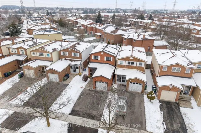 Additional image 33 of 65 Longsword Dr