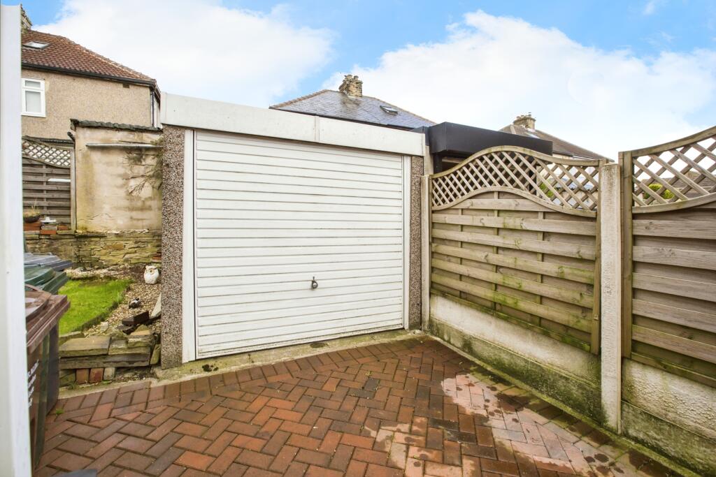 Additional image 14 of Farfield Grove, Bradford, BD6
