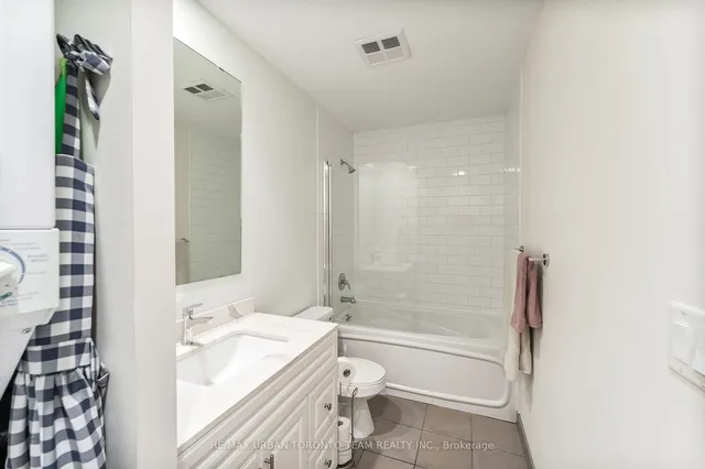 Additional image 30 of 333 Adelaide St Unit 515