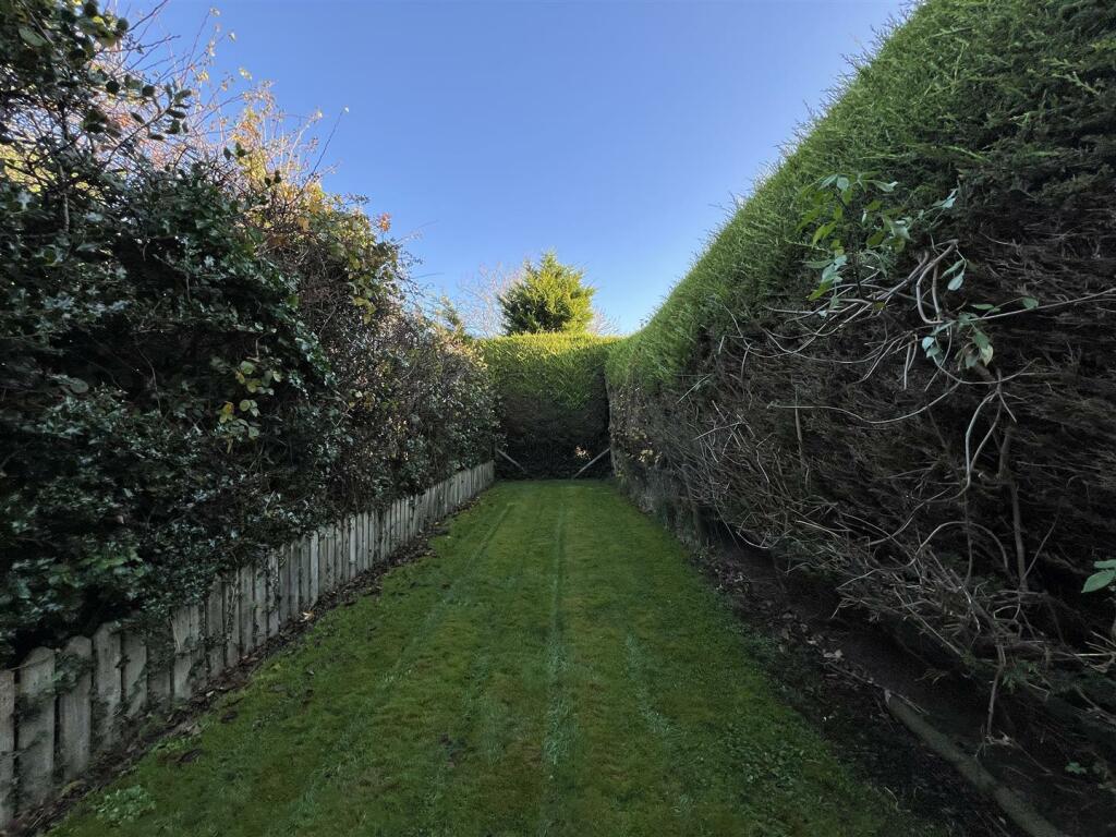 Additional image 28 of Marlfield Lane, Barnston, Wirral