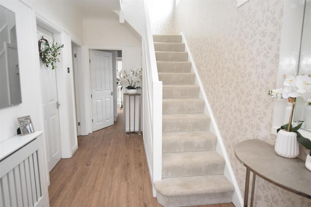 Additional image 3 of Woodcote Bank, Bebington Border