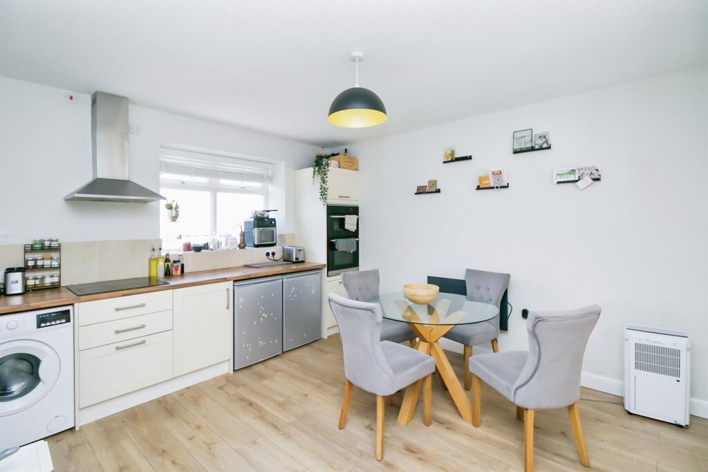 Additional image 13 of Glebe Street, Penarth