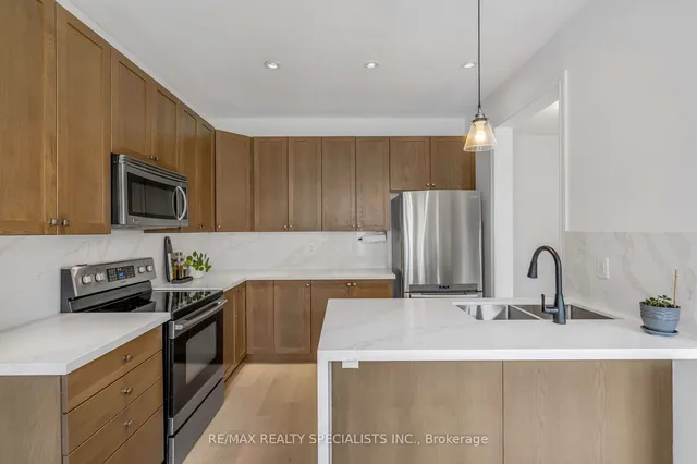 Additional image 32 of 192 Giddings Cres