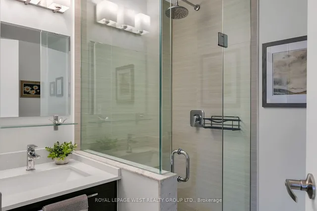 Additional image 32 of 588 Annette St Unit 202