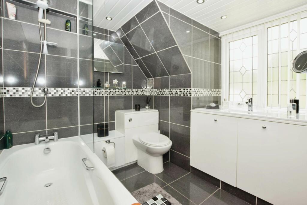 Additional image 28 of Dibbinview Grove, Spital