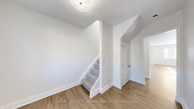 Additional image 19 of 726 Eglinton Ave