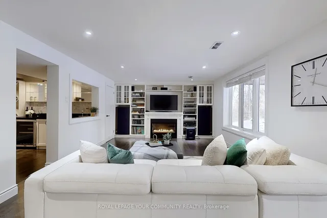 Additional image 27 of 25 Warlock Cres