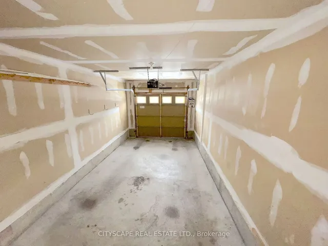 Additional image 27 of 1518 Swann Cres