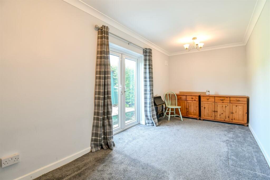 Additional image 12 of Bron Awelon, Barry