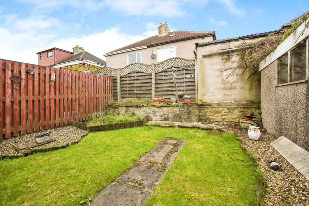 Additional image 13 of Farfield Grove, Bradford, BD6