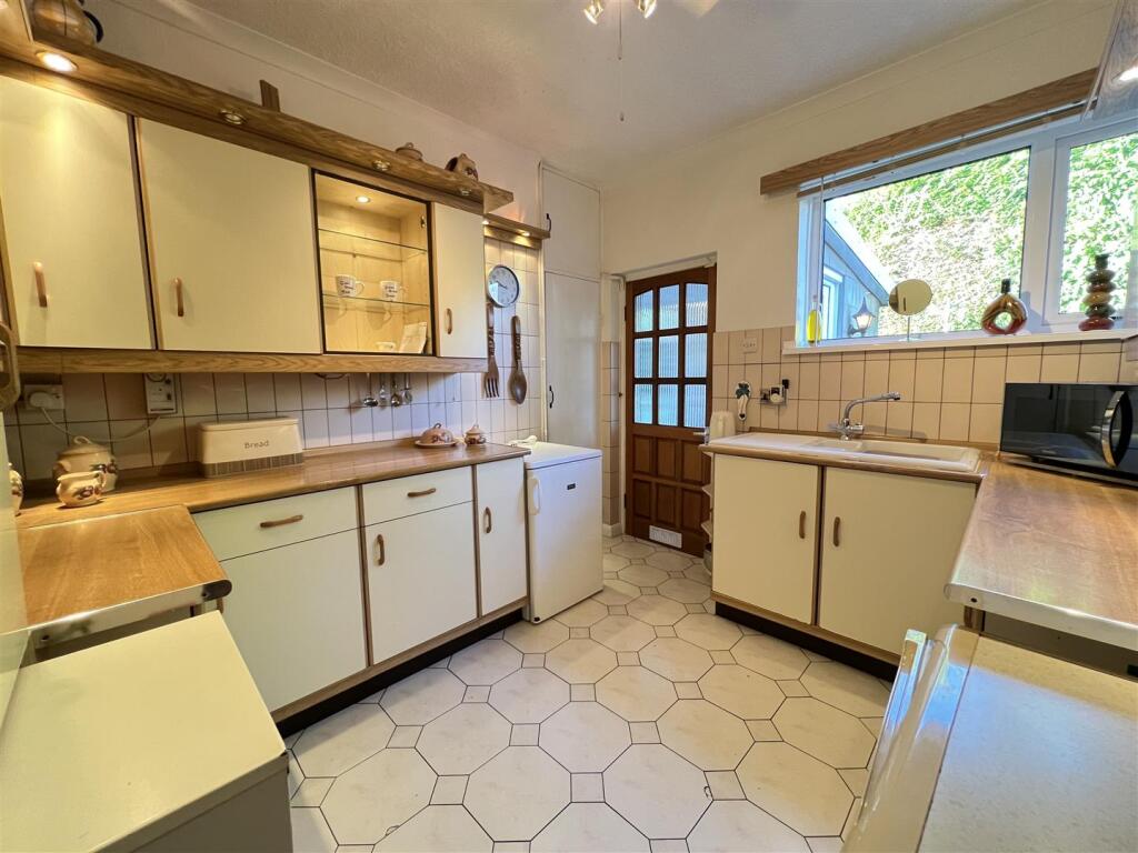 Additional image 4 of Fforchneol Row, Aberdare