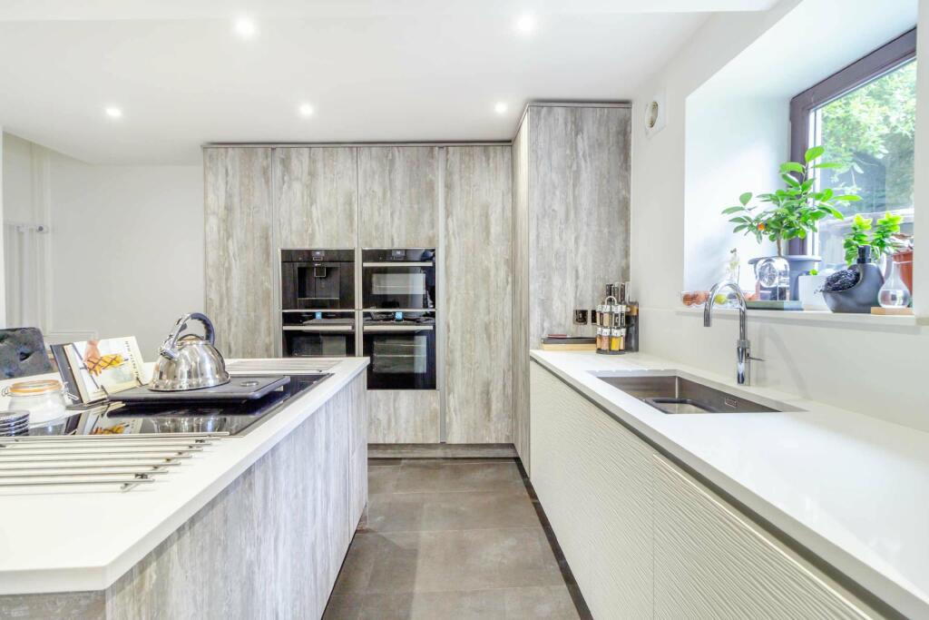 Additional image 5 of Rudry