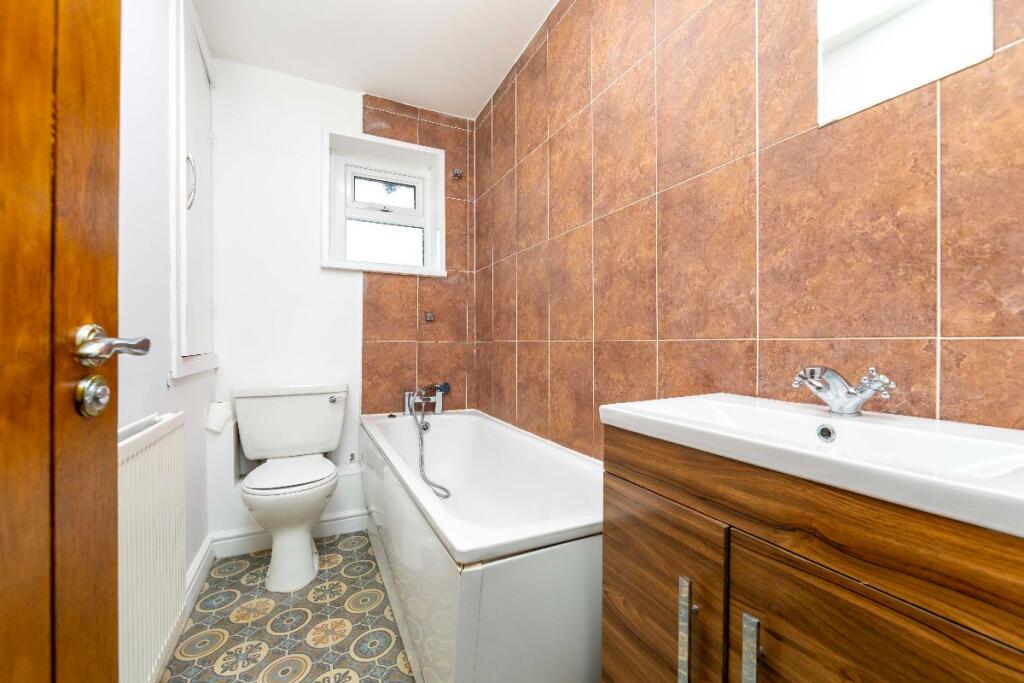 Additional image 18 of Maen Ganol, Trelewis, Treharris