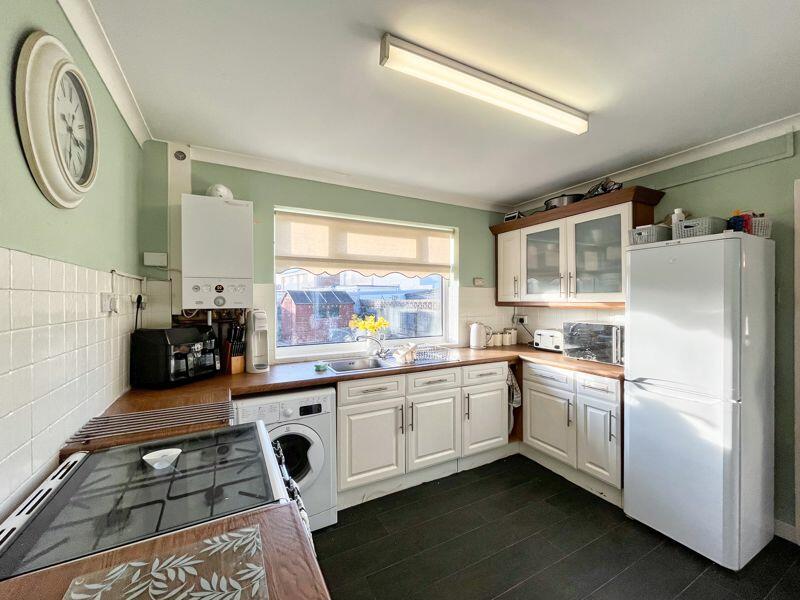 Additional image 8 of 37 West Park Drive, Porthcawl, CF36 3RG
