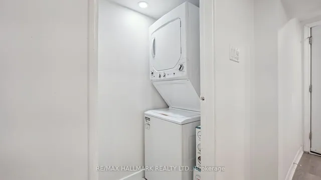 Additional image 28 of 73 Regency Sq