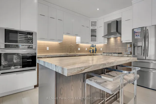 Additional image 8 of 114 Rivertrail Ave