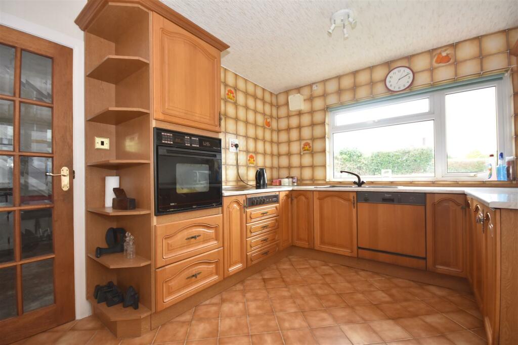 Additional image 8 of 60 Smithies Avenue, Sully, CF64 5SS