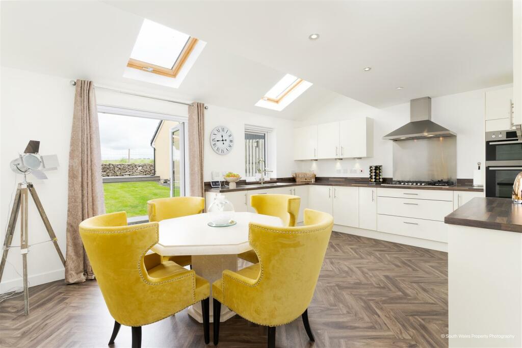 Additional image 20 of Crompton Way, Ogmore-By-Sea