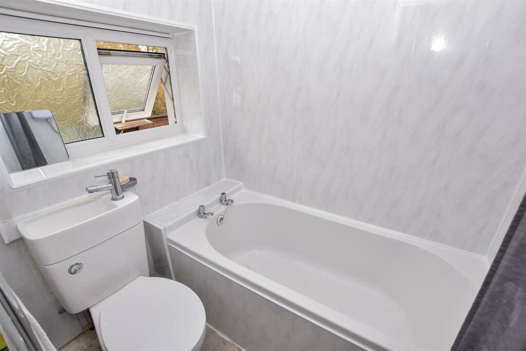 Additional image 12 of Dale Avenue, Bromborough