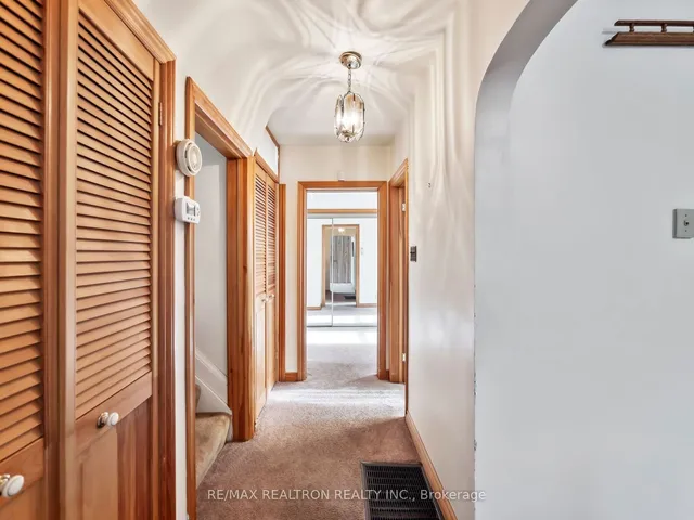 Additional image 18 of 75 Yorkview Dr