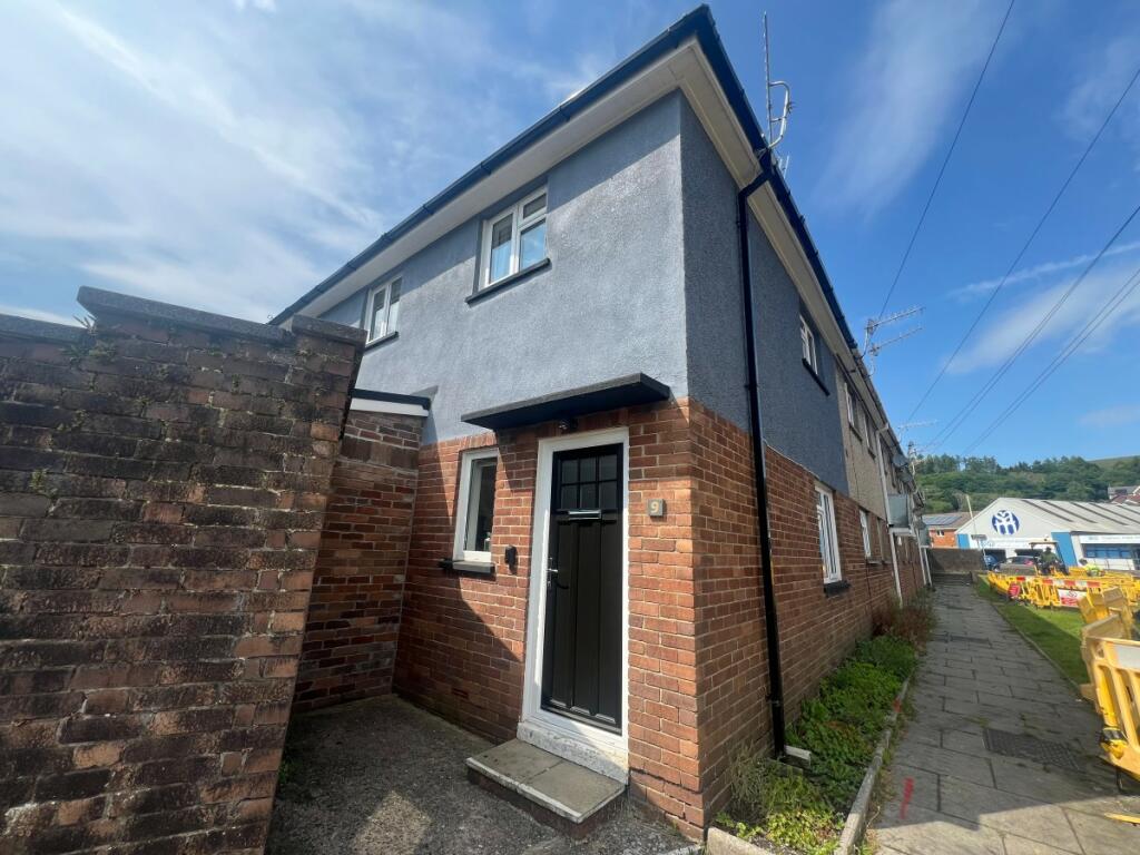 Additional image 9 of Glan Yr Afon Treorchy - Treorchy