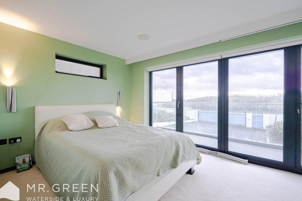 Additional image 14 of Ocean, 53 Boscombe Overcliff Drive, Bournemouth, BH5 2DW