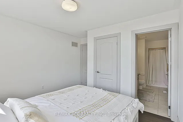 Additional image 26 of 3206 Sorrento Cres